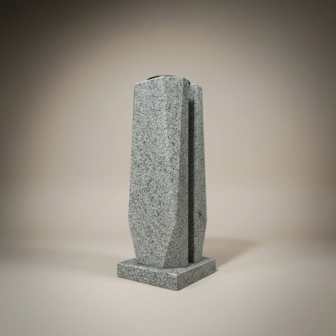 Ваза Квадрат Мансуровский гранит 40 см. Алмаз. 6 500 ₽/шт
