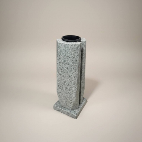 Ваза Квадрат Мансуровский гранит 40 см. Алмаз. 6 500 ₽/шт