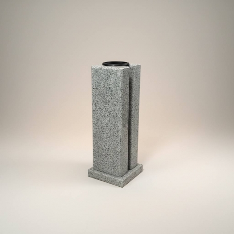 Ваза Квадрат Мансуровский гранит 40 см. 6 500 ₽/шт